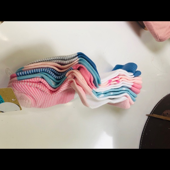 Free w/ Bundle $20+; M&S 5-pc girl socks 1-2yr - Picture 3 of 4